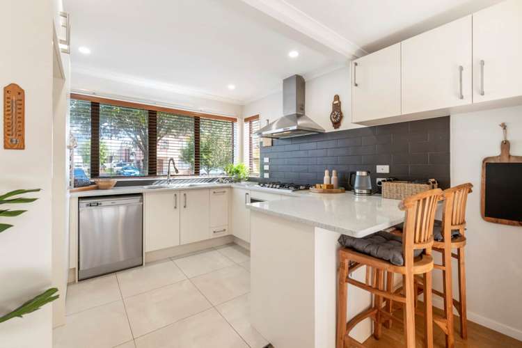 23 Whekau Drive Takanini_11