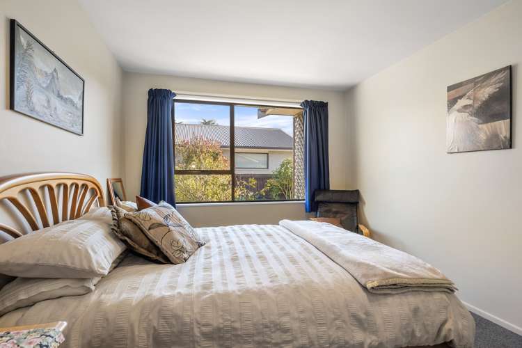 32B Laing Crescent Heathcote Christchurch City Houses for Sale