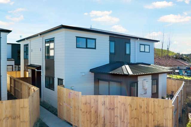 32 Tapuwae Way, Mangere Bridge