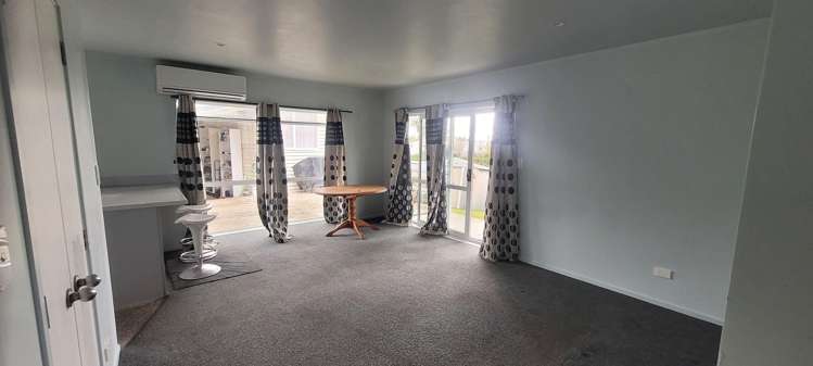 5 Rickards Place New Lynn_15