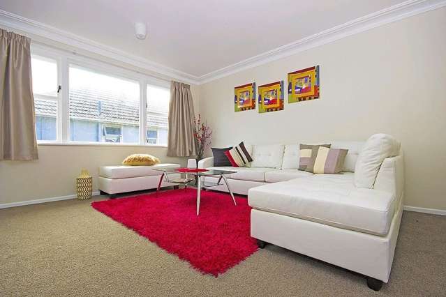 12 Crown Crescent Otara_1