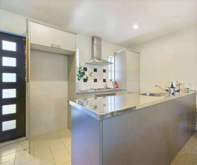 16/2 Cawley Street Ellerslie_2