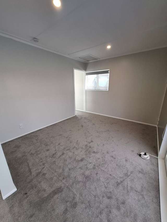69 Maplesden Drive Clendon Park_2