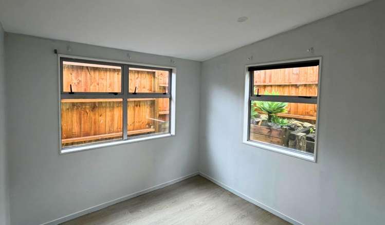 2/55 Ennis Avenue Pakuranga Heights_5