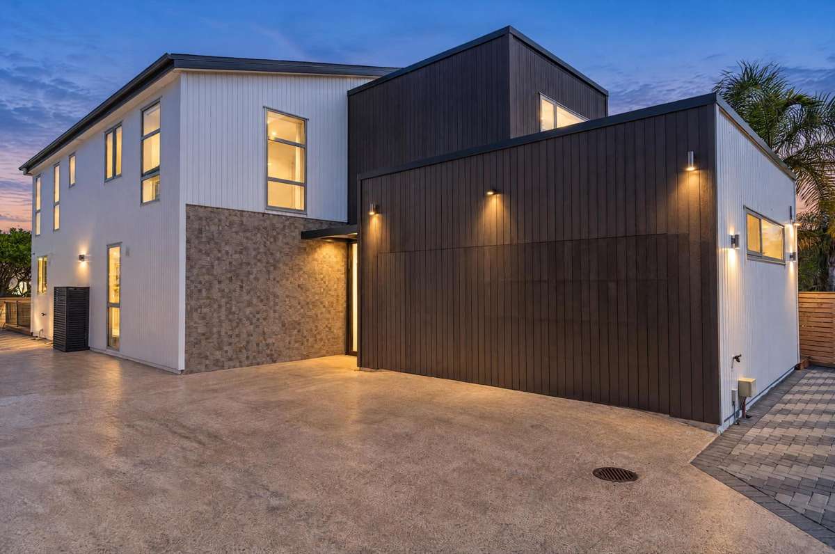 29 Himalaya Crescent_2