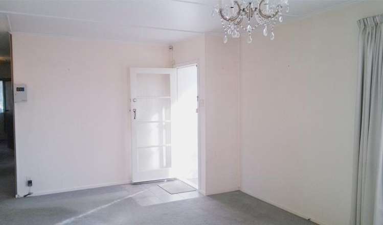 22 Beverly Place New Lynn_2