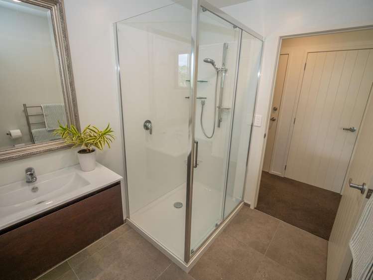 16 Rangikapiti Road Coopers Beach_18