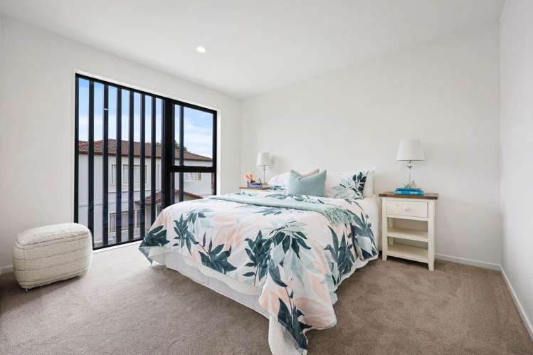 12B Butley Drive Farm Cove_27