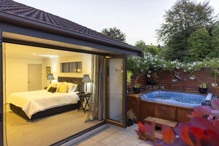 6 Cameron Drive Acacia Bay_11