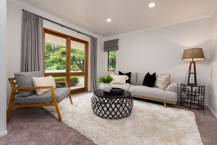 21 Cowley Drive Leamington_4