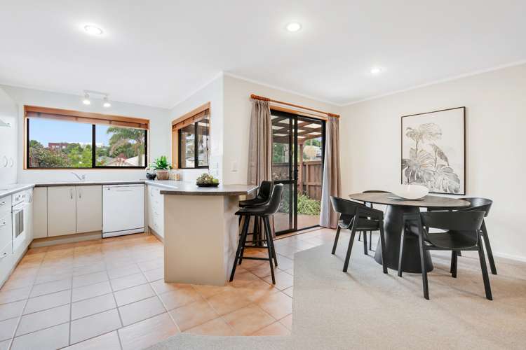 4 Red Hibiscus Road Stanmore Bay_7
