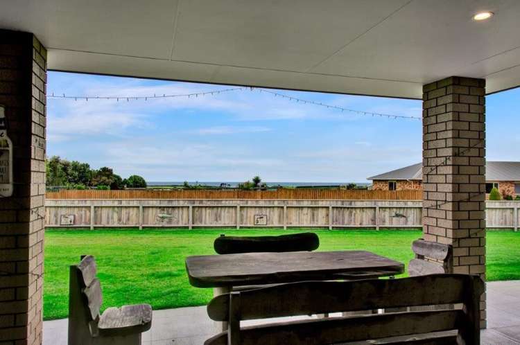 1 Denby Heights Hawera_15