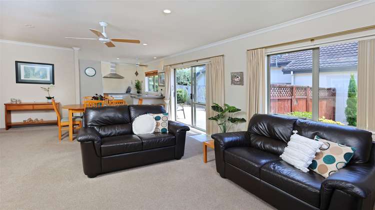 42 Espalier Drive Henderson_5