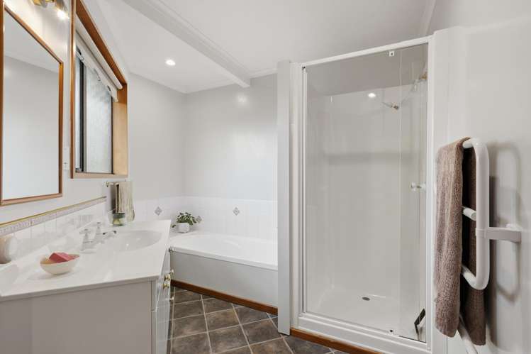 21 Ferntree Drive Wakari_12