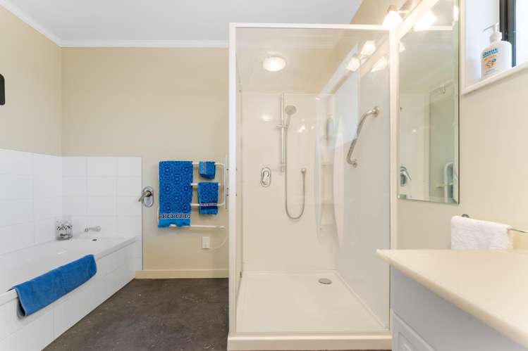 32 Kingsford Drive Stoke_10