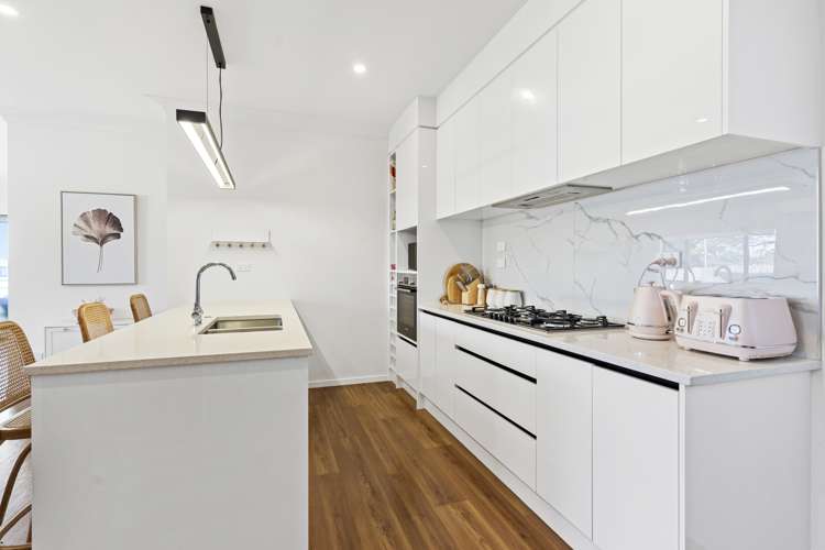 11 Friesian Drive Mangere_6