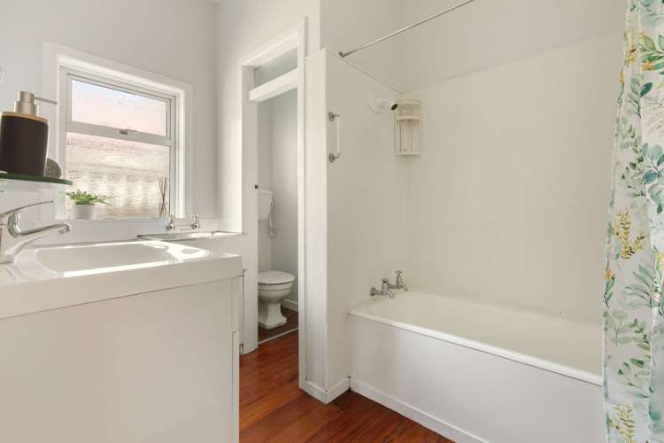 198 Grey Street Hamilton East_13