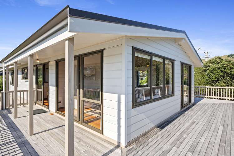 29 Harper Road Waimarama_13