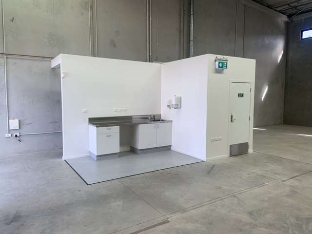 9 Chonny Crescent Wiri_4