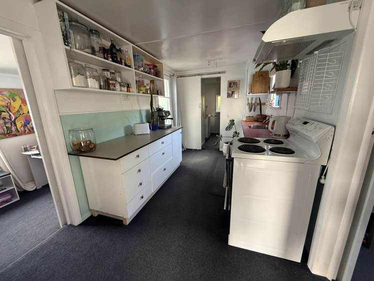 9 Rimu Street Kaka Point_7