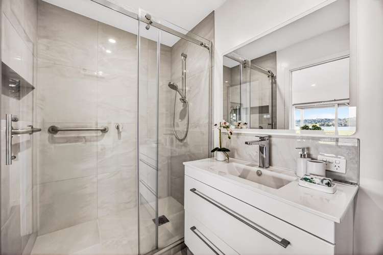 70 Kiwi Esplanade Mangere Bridge_18