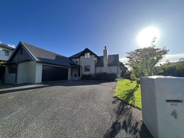 4 Monkton Close_0