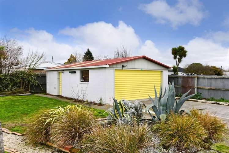 15 Wycola Avenue Hei Hei_17