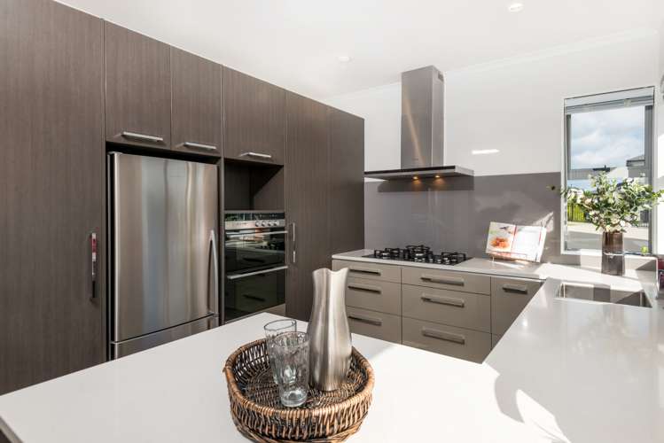 86 Mackay Drive Greenhithe_6