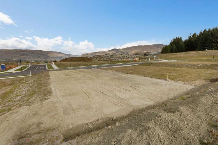 32 Stonehenge Road_3