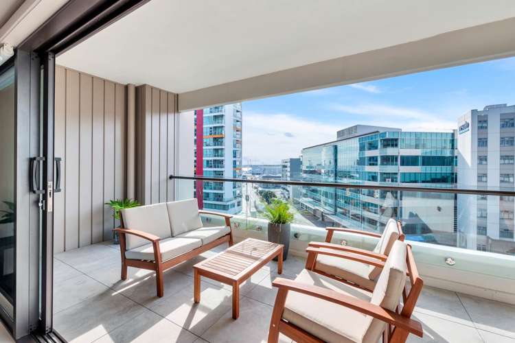 406/47 Beach Road City Centre_10