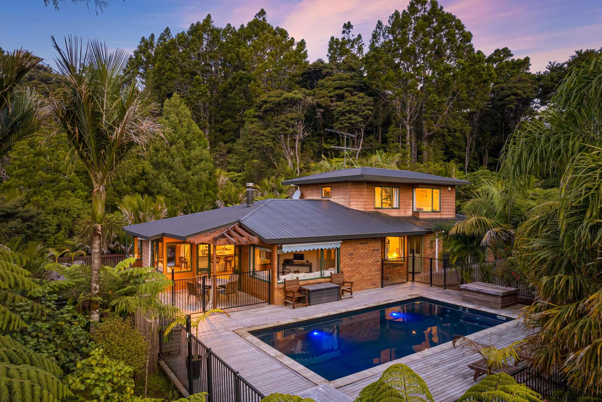 1075 Huia Road Huia_0