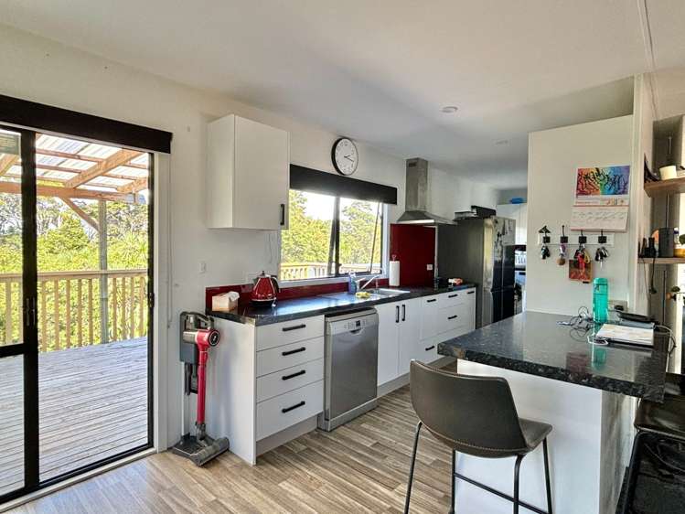 209 Whangaparaoa Road Red Beach_8