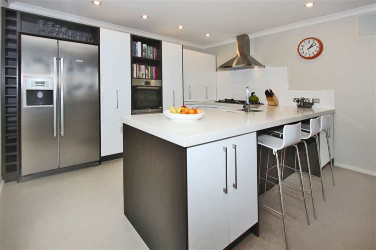 14 Paparoa Crescent Aotea_8