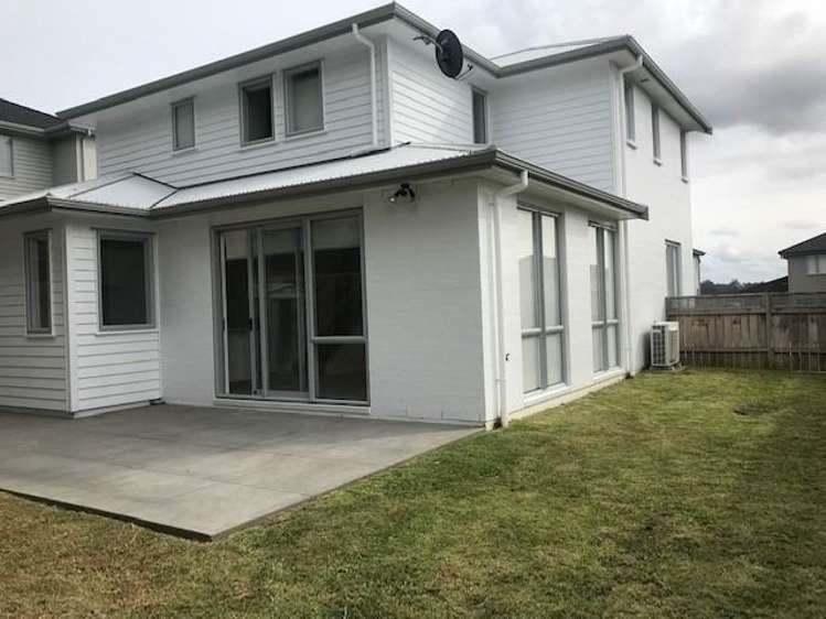 55 Mackay Drive Greenhithe_5