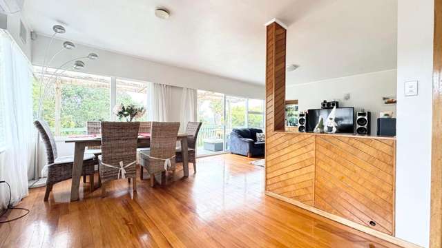 4 Easton Park Parade Glenfield_1