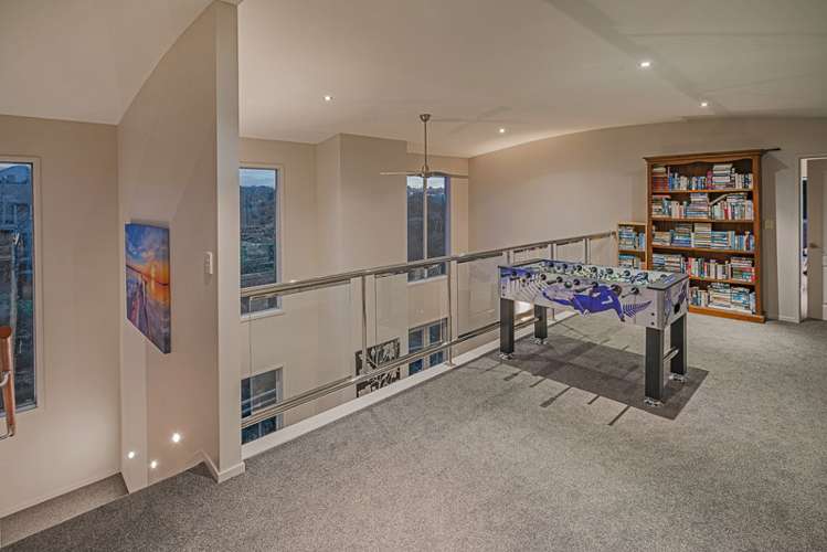 20a Oliver Twist Avenue Mellons Bay_16