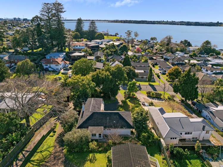 38 Fourteenth Avenue Avenues_21