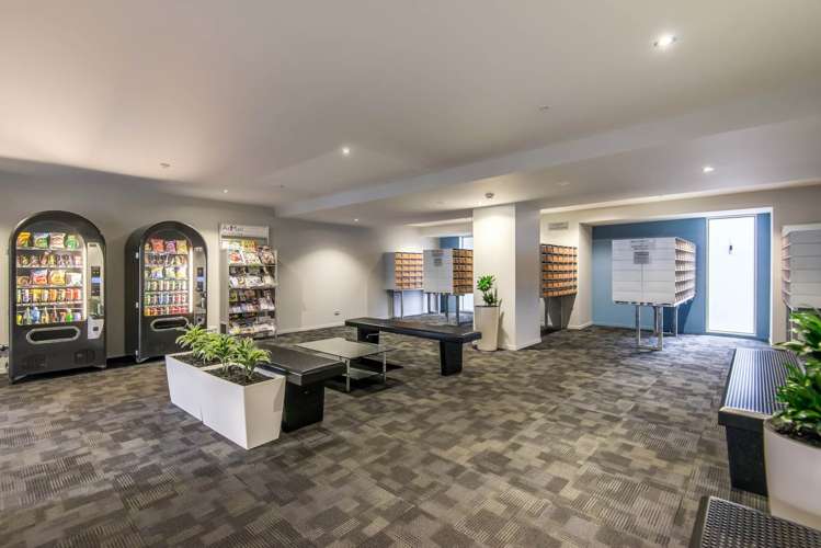 G02/430 Queen Street Auckland Central_11