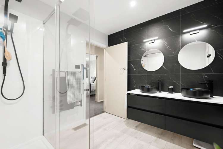 45 Stafford Street 11373_17