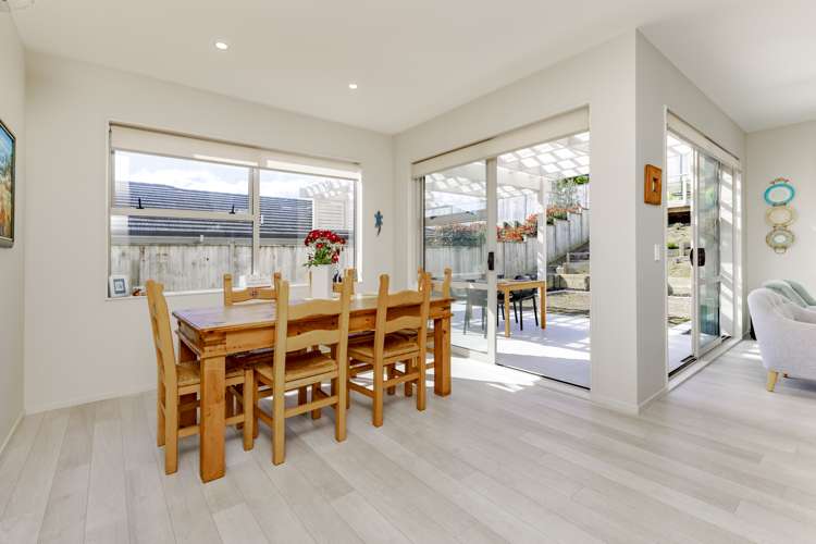 6 Doidge Street Beachlands_9