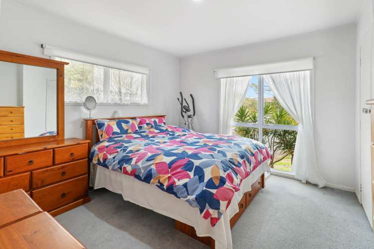 16 Booralee Avenue Botany Downs_24