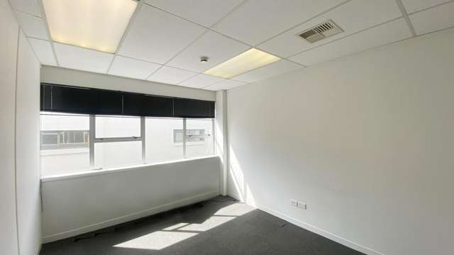 L1, Suite 3/120 Devonport Road Tauranga Central_3