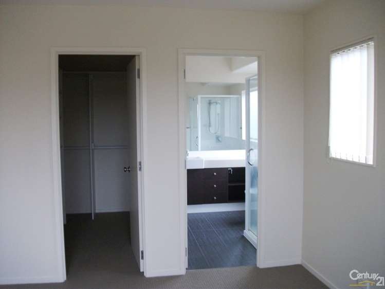 22 Terrasini Drive Flat Bush_9