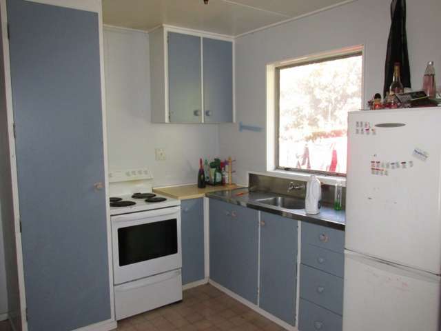 2 Caernarvon Drive 10480_3