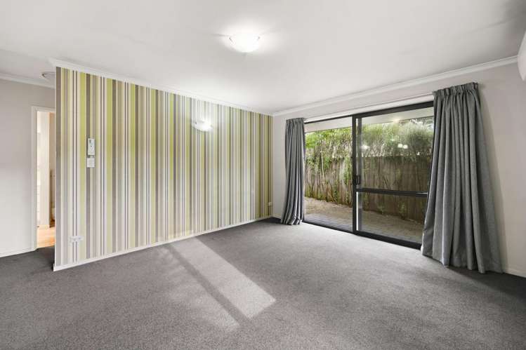 1/240 Old Farm Road Hillcrest_5