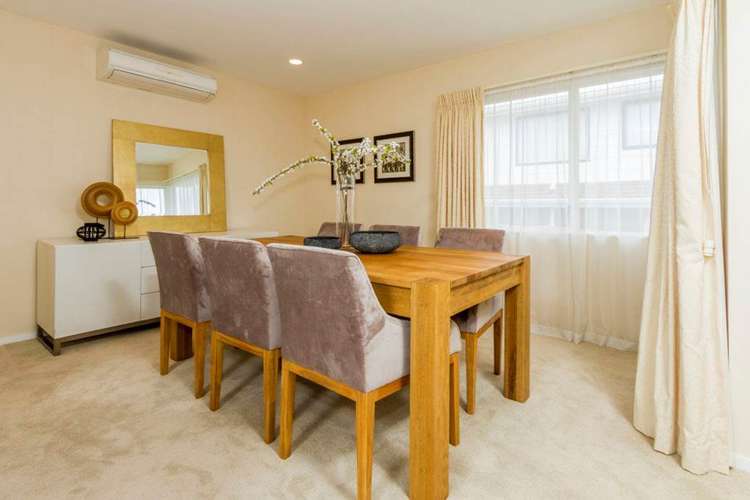 2/69 Seaview Road Castor Bay_10