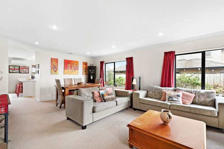 6 Scotsmoor Drive Wattle Downs_1