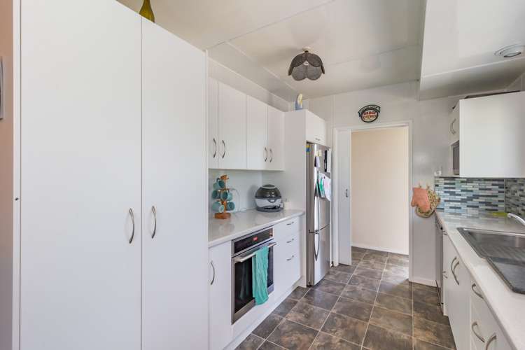 5 Ngatiawa Street Himatangi Beach_6