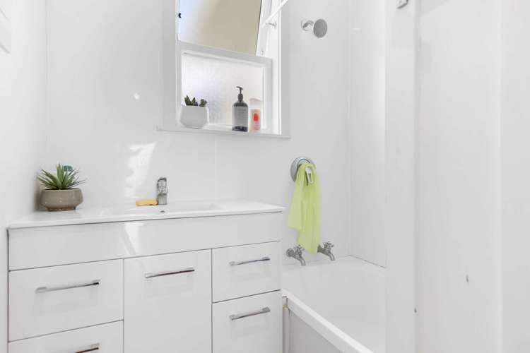 28 Bidois Road Fairy Springs_12