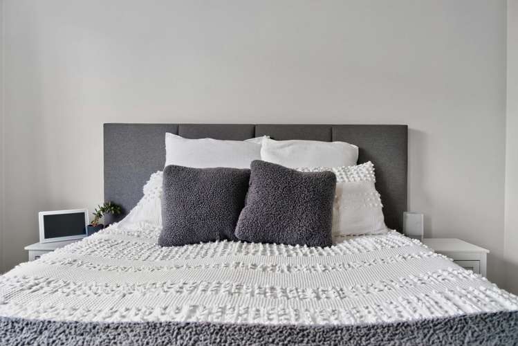 9A Lisbon Street Greerton_13